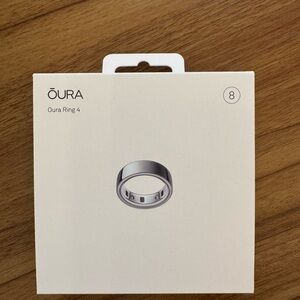 Oura Ring 4 Silver - Size 8 - BRAND NEW & SEALED